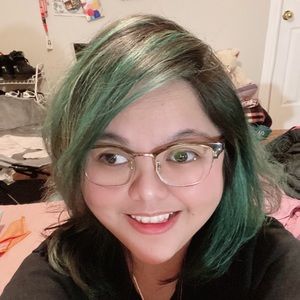 Meet your Posher, Aprille